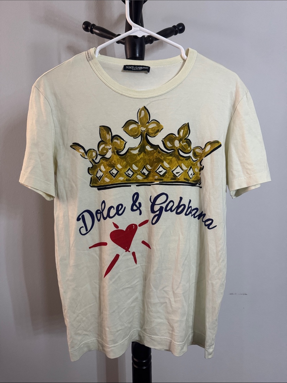 Dolce & Gabbana Cream Tee with Gold Crown and Red Heart 33.B